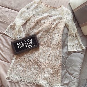 Vince camuto White lace cocktail dress